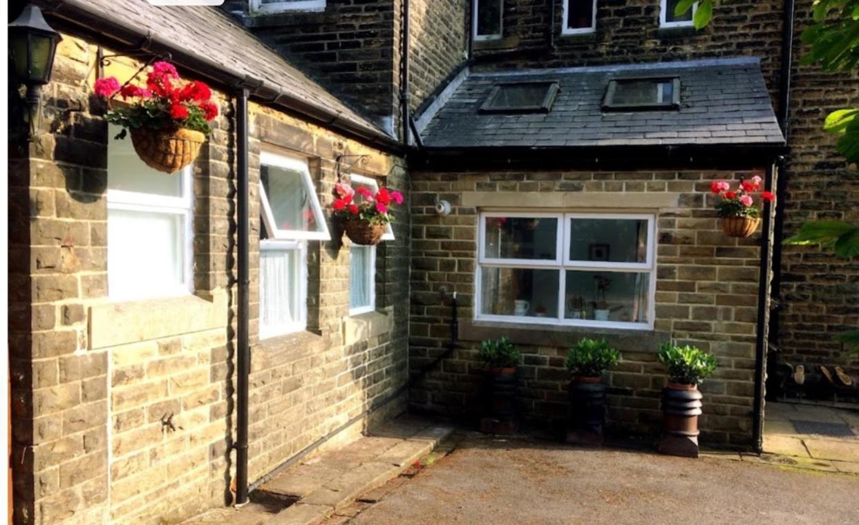 Private Annex To Victorian Villa, With Kitchen And Free Parking 토드모던 외부 사진