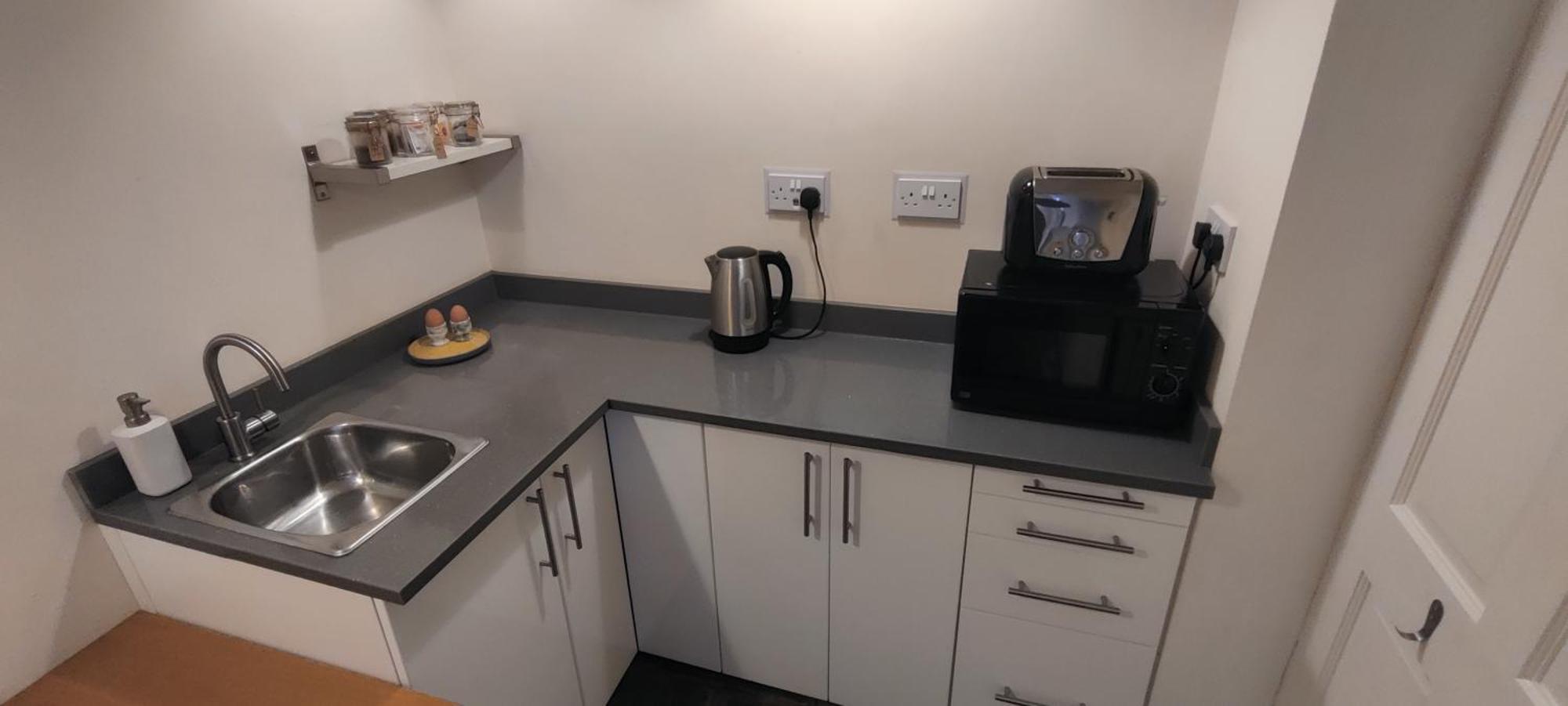 Private Annex To Victorian Villa, With Kitchen And Free Parking 토드모던 외부 사진